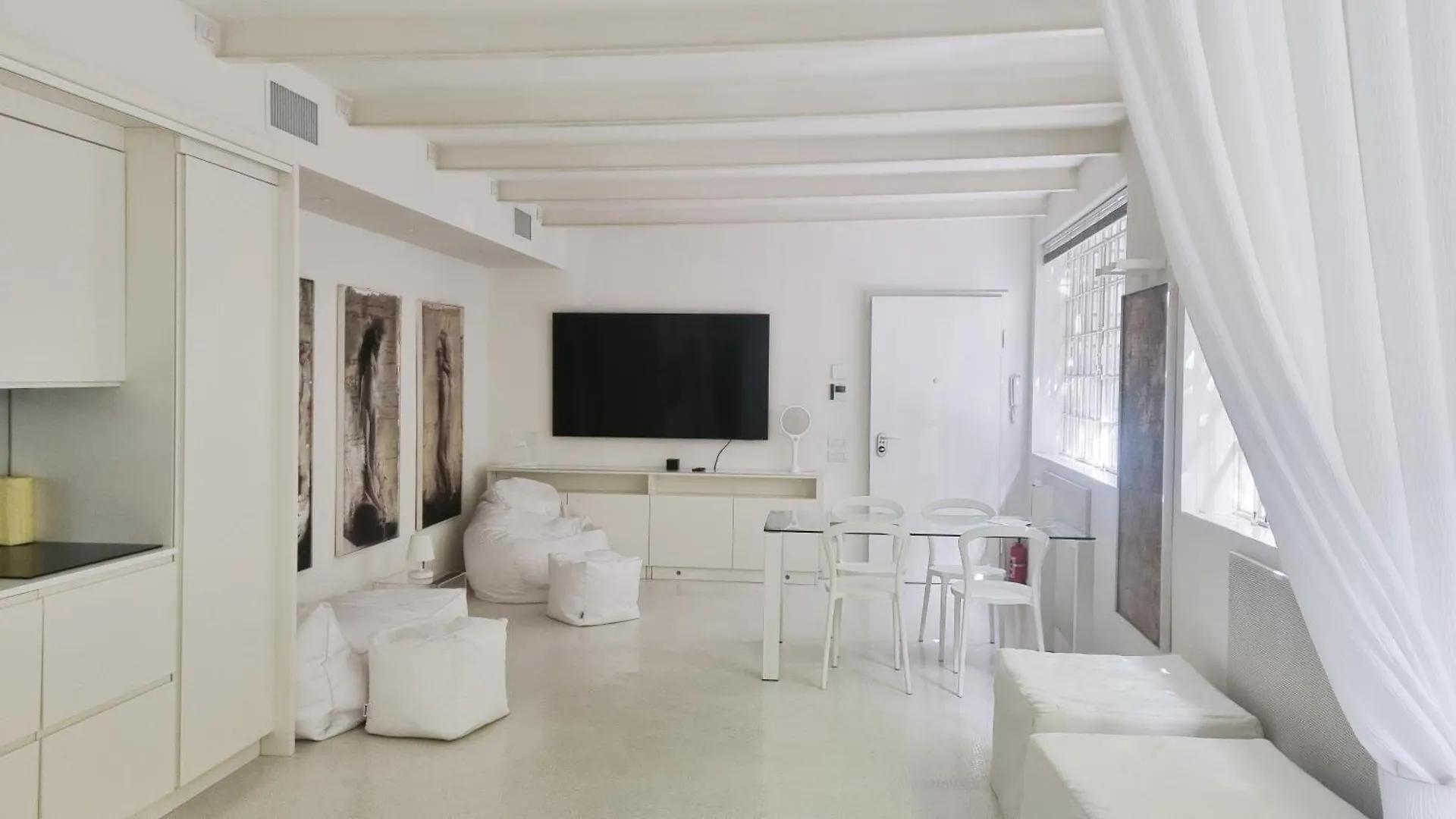 Sant'Agnese Atelier Apartment Milan Italy